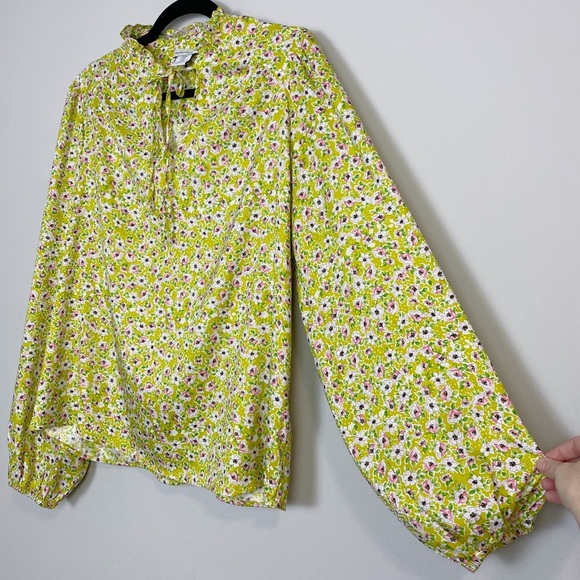 Cupcakes & Cashmere Lime Green Floral Ruffle Neck Tie Blouse - Picture 7 of 11